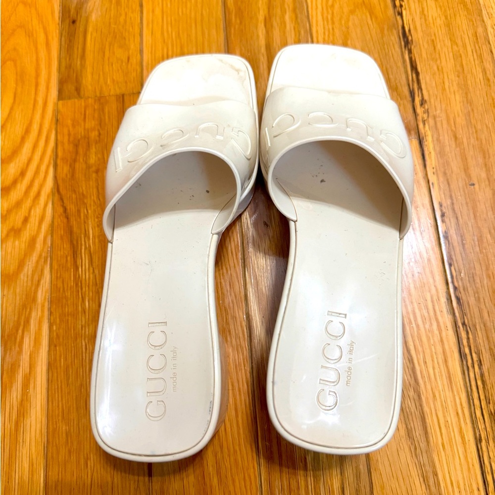GUCCI HEELS RUBBER SANDALS white size 35